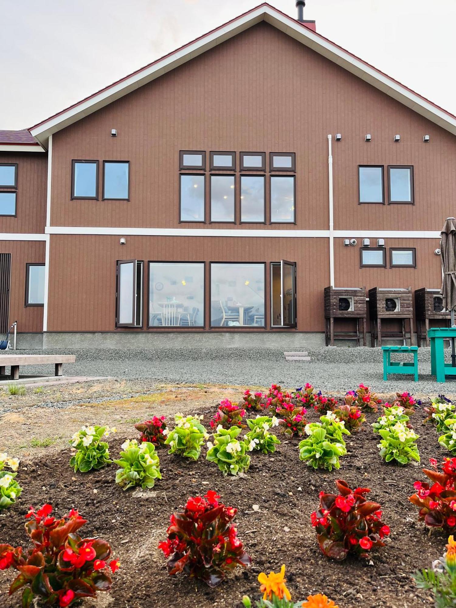 Shooting Star The Bed & Breakfast Furano Bagian luar foto