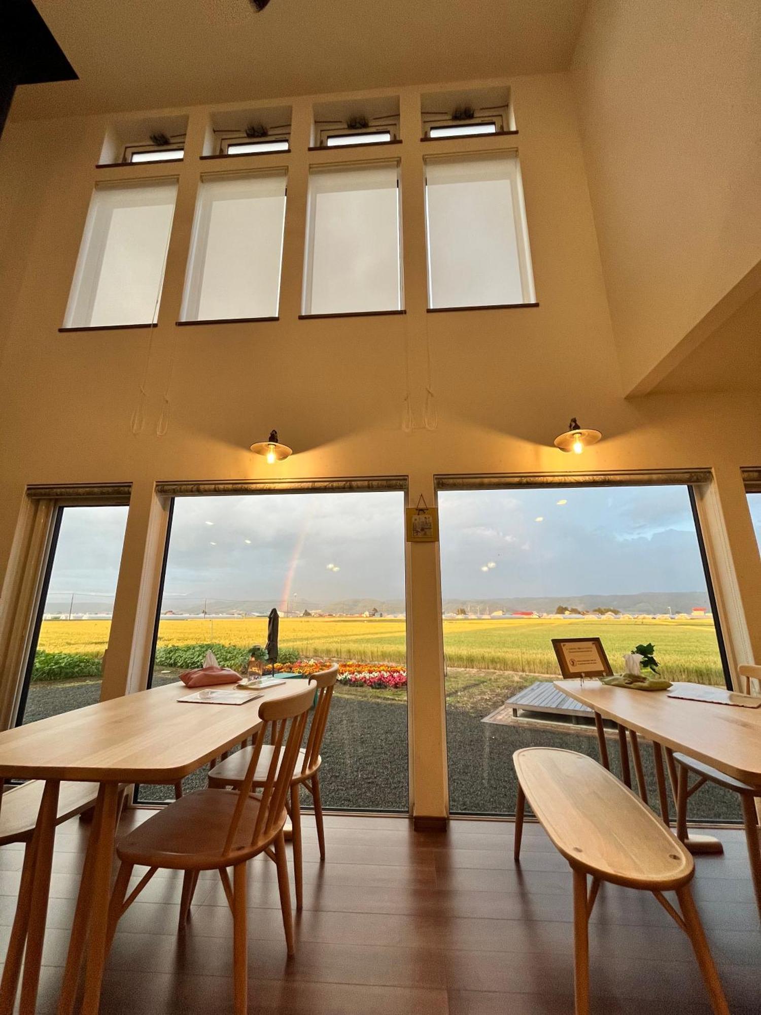 Shooting Star The Bed & Breakfast Furano Bagian luar foto